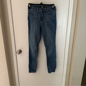 Hollister High Rise Skinny Jeans